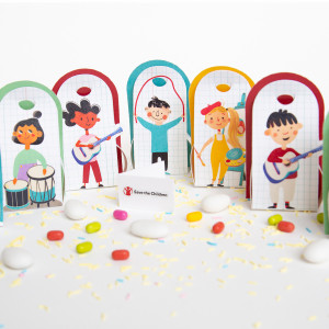 Scatolina portaconfetti play, regalo solidale in ambito